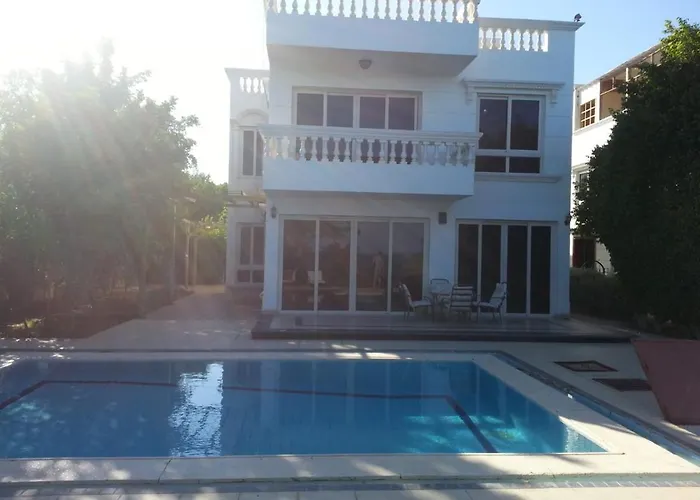 ديلوكس مطله علي البحر Villa Sarm es-Sejk